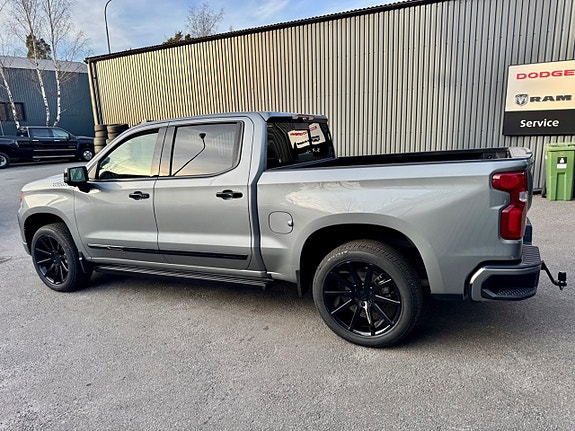 Chevrolet Silverado 1500 4 of 10