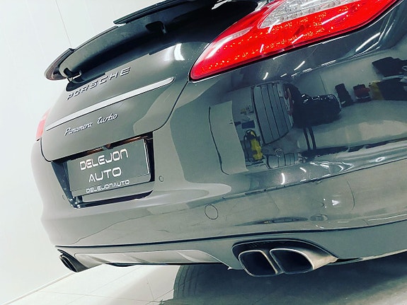 Porsche Panamera Turbo 5 of 5