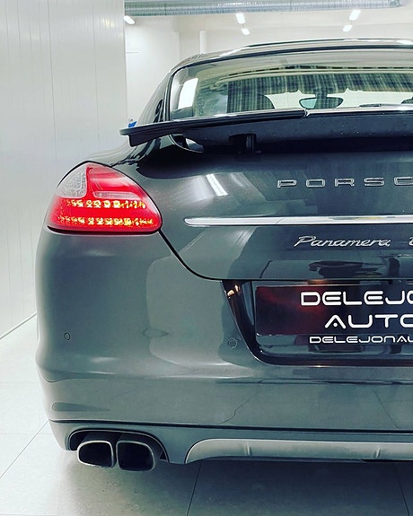 Porsche Panamera Turbo 7 of 27