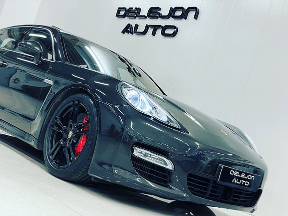 Porsche Panamera Turbo 25 of 27