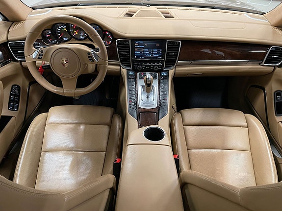 Porsche Panamera Turbo 11 of 27