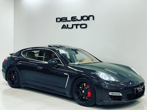 Porsche Panamera Turbo 3 of 5