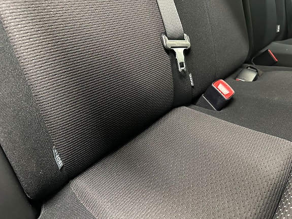 Toyota Auris 15 of 16