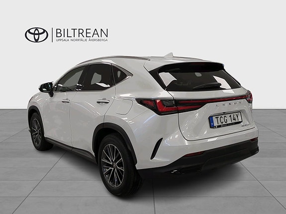 Lexus NX450h+ 3 of 20