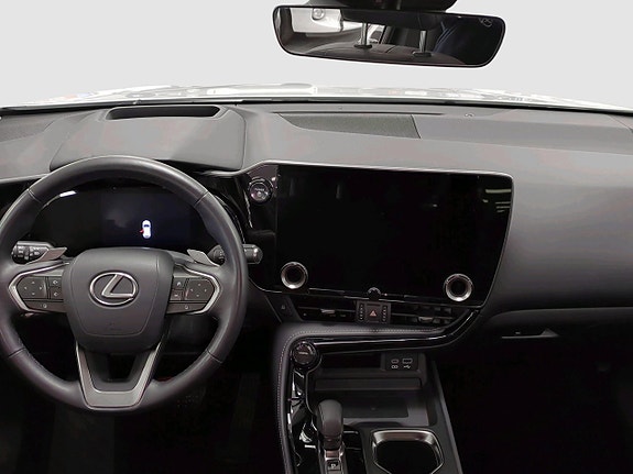 Lexus NX450h+ 9 of 20