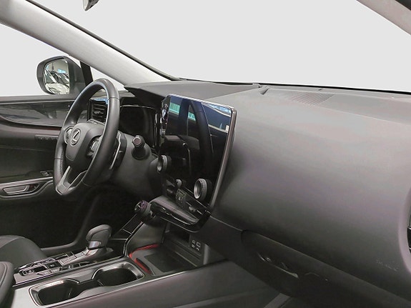 Lexus NX450h+ 6 of 20