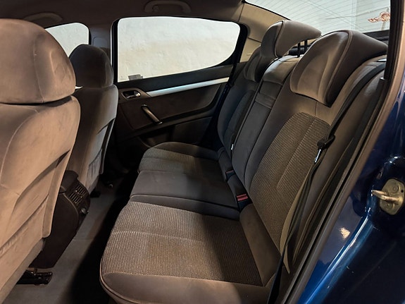 Peugeot 407 9 of 13