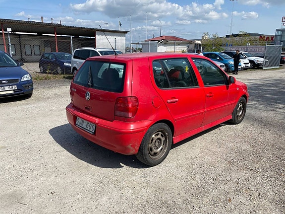 Volkswagen Polo 3 of 5