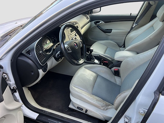 Saab 9-3X 10 of 16