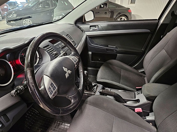 Mitsubishi Lancer 5 of 9