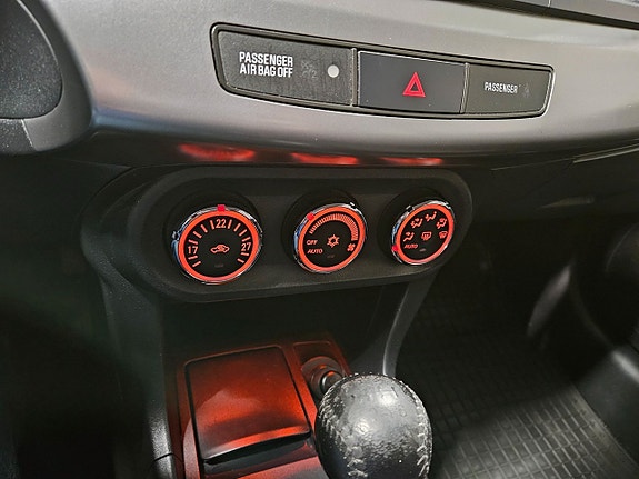 Mitsubishi Lancer 8 of 9