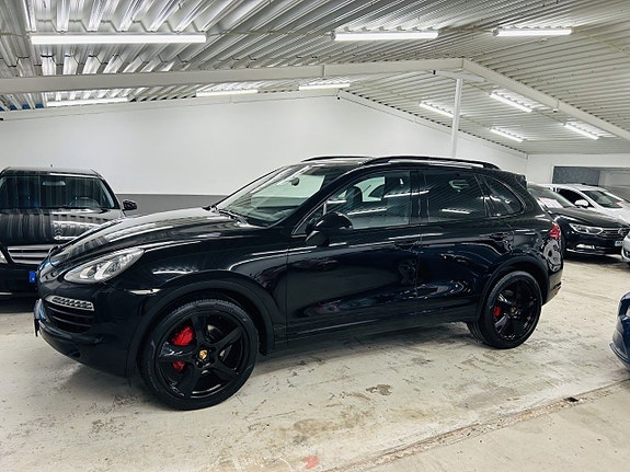 Porsche Cayenne 6 of 17