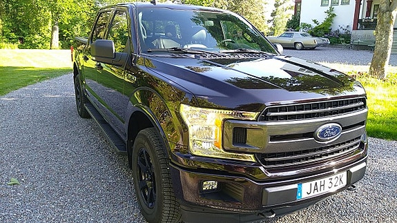 Ford F-150 3 of 5