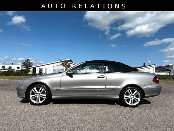 Mercedes-Benz CLK200 5 of 8