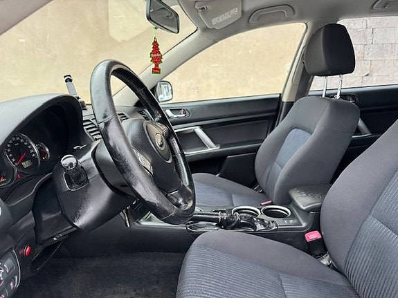 Subaru Outback 10 of 25