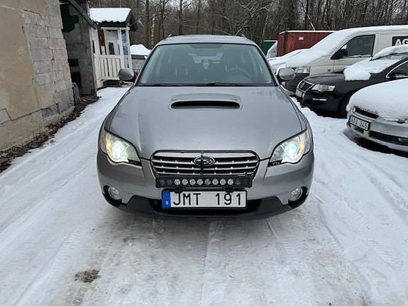 Subaru Outback 3 of 25