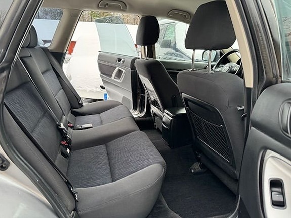 Subaru Outback 14 of 25