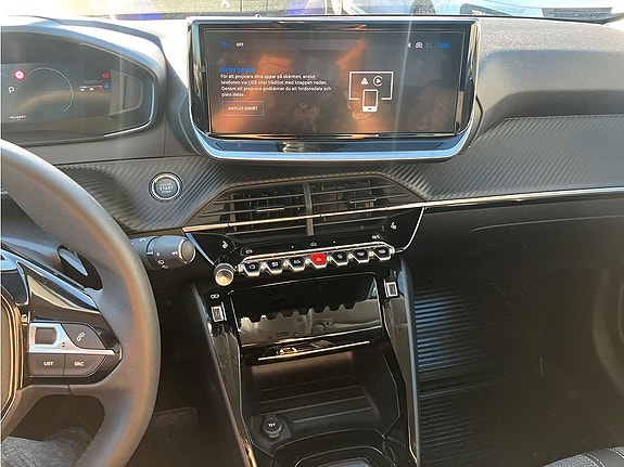 Peugeot 208 5 of 5
