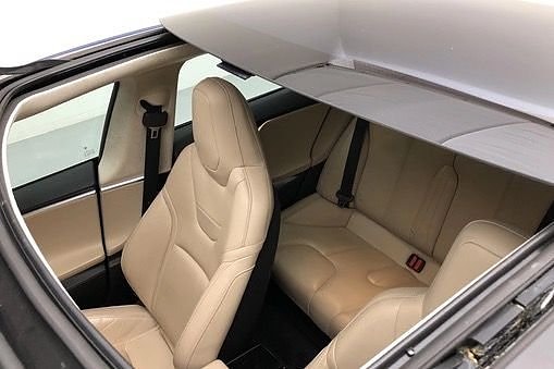 Tesla Model S 7 of 17