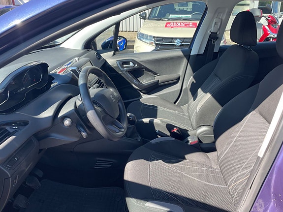Peugeot 208 9 of 10