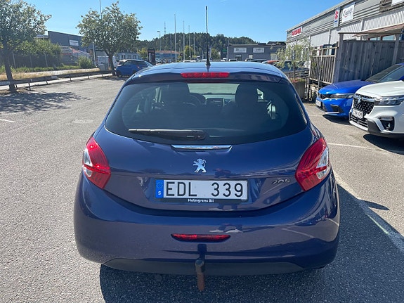 Peugeot 208 5 of 10