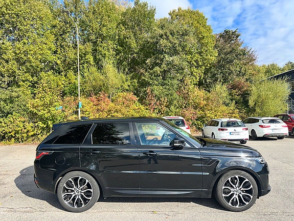 Land Rover Range Rover Sport 22 of 27