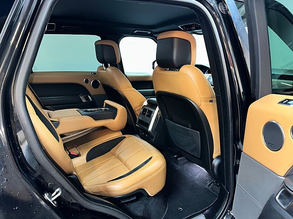 Land Rover Range Rover Sport 11 of 27