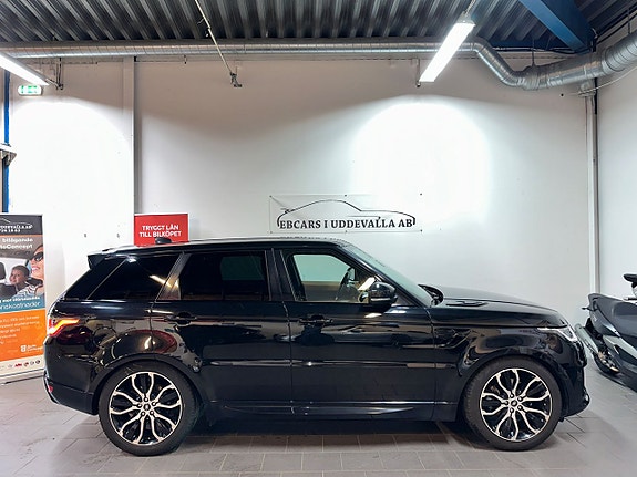 Land Rover Range Rover Sport 3 of 5