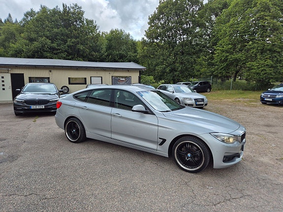 BMW 318 4 of 5