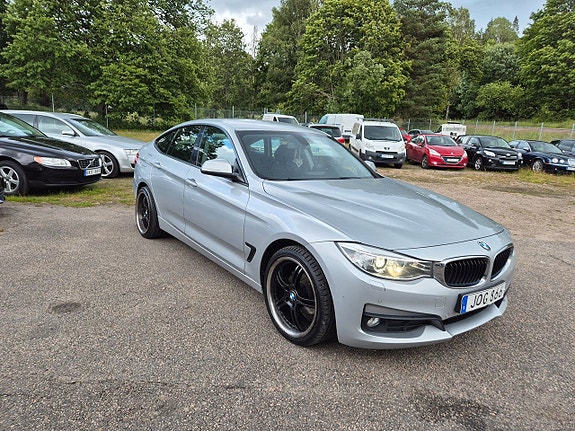 BMW 318 2 of 5