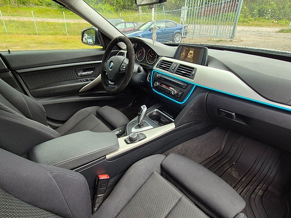 BMW 318 24 of 27