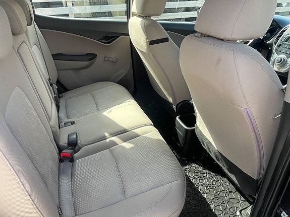 Hyundai ix20 10 of 20