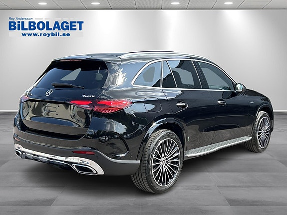 Mercedes-Benz GLC300 e 3 of 5