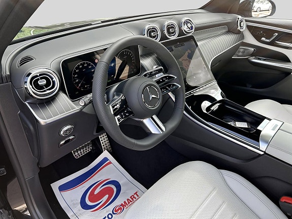 Mercedes-Benz GLC300 e 6 of 13