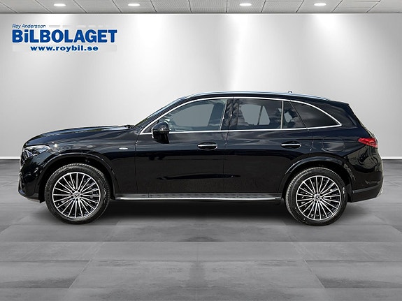 Mercedes-Benz GLC300 e 2 of 5