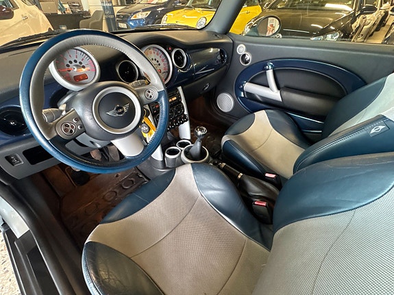 MINI Cooper 9 of 12