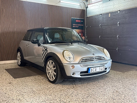 MINI Cooper 2 of 5