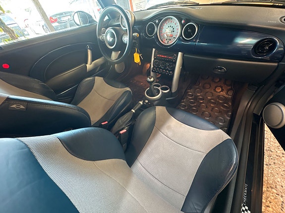 MINI Cooper 6 of 12