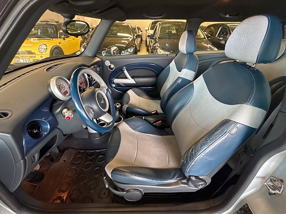 MINI Cooper 8 of 12