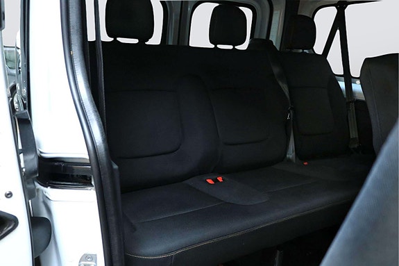 Renault Trafic 9 of 21