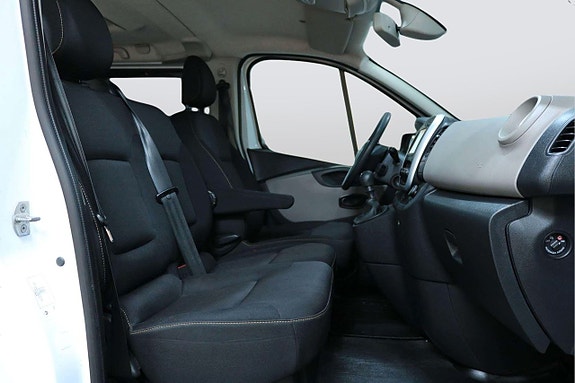 Renault Trafic 7 of 21