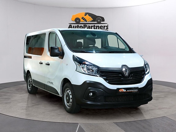 Renault Trafic 4 of 5