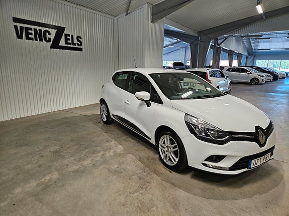 Renault Clio 2 of 5