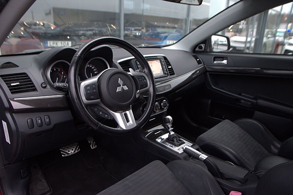 Mitsubishi Lancer 8 of 13