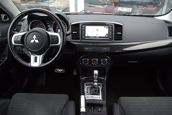 Mitsubishi Lancer 9 of 13