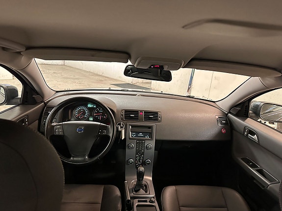 Volvo S40 8 of 14