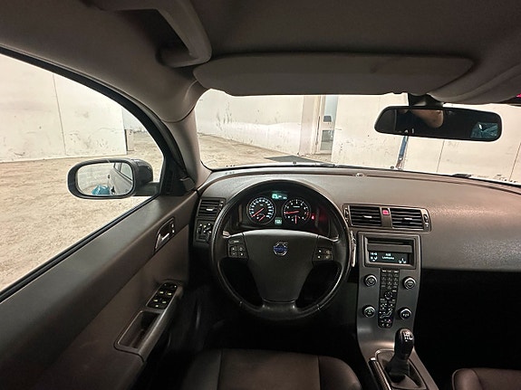 Volvo S40 12 of 14