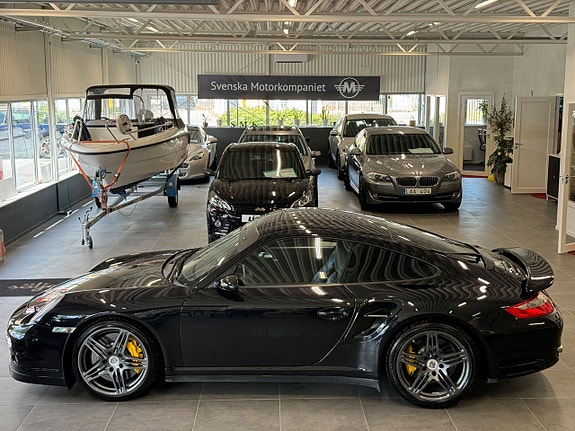 Porsche 911 Turbo 3 of 5