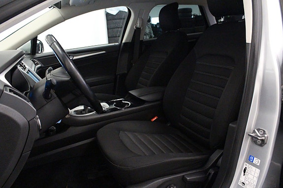 Ford Mondeo 13 of 23