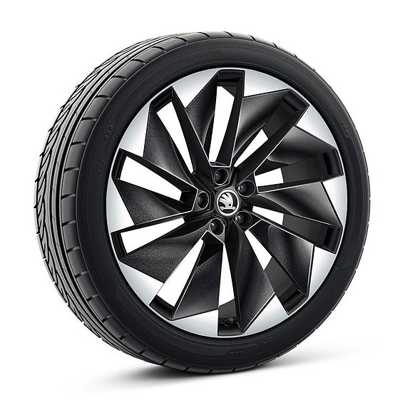 Skoda Enyaq 10 of 10